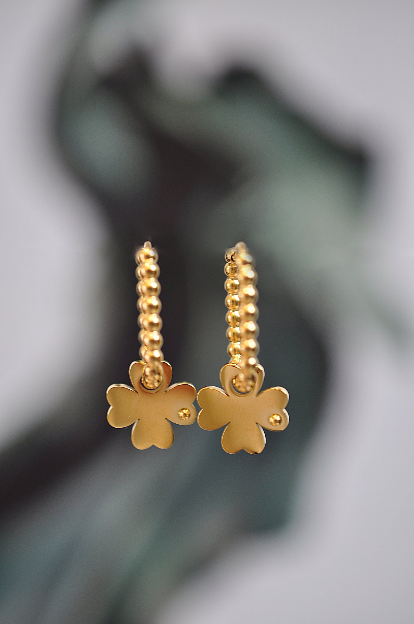 LUCKY BASTARD drop oval hoops