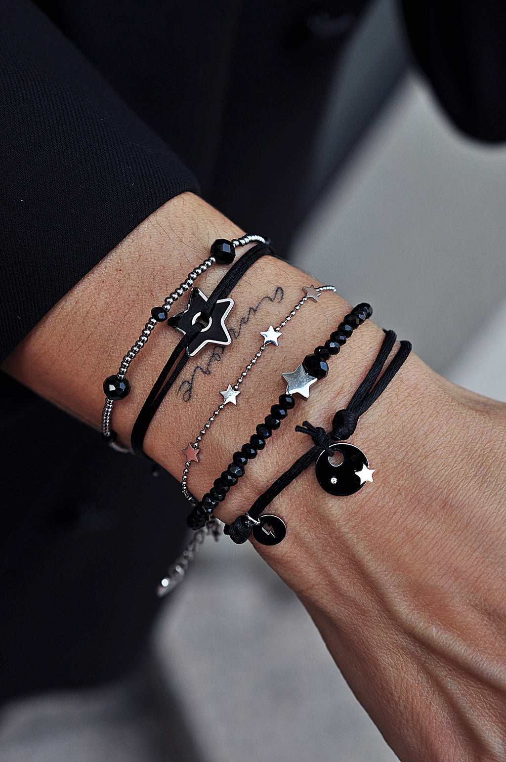 BLACK STAR silk string bracelet