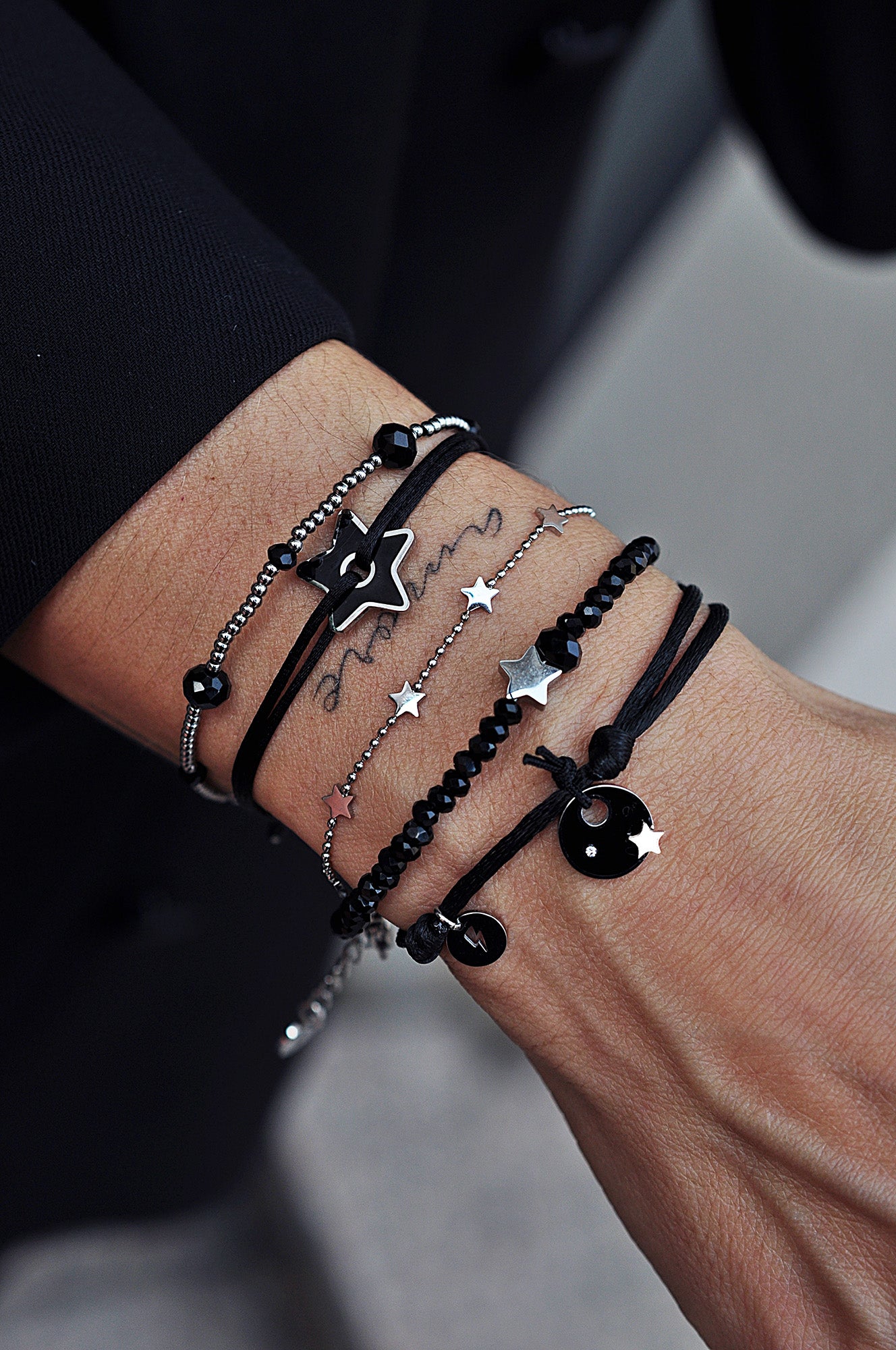 BLACK STAR silk string bracelet