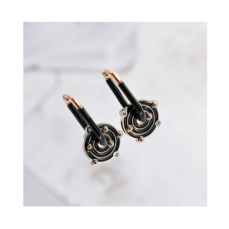 OUT OF SPACE black oval hoops / OUT OF SPACE crni ovalni ringovi