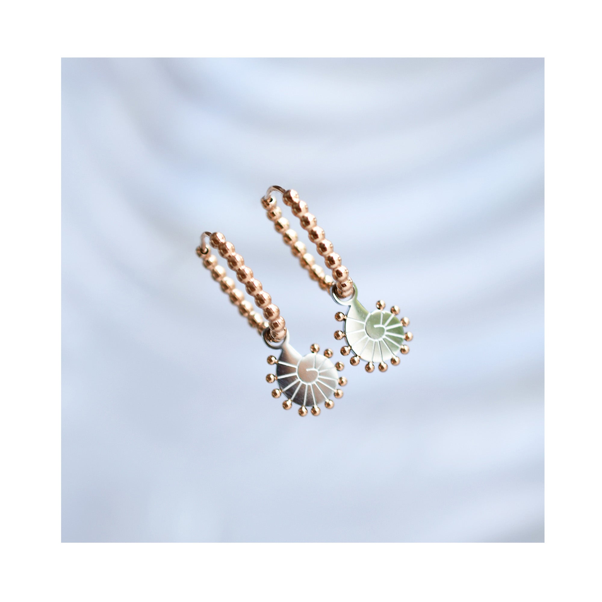 SHELLY BABY dot oval hoops / SHELLY BABY dot ovalni ringovi