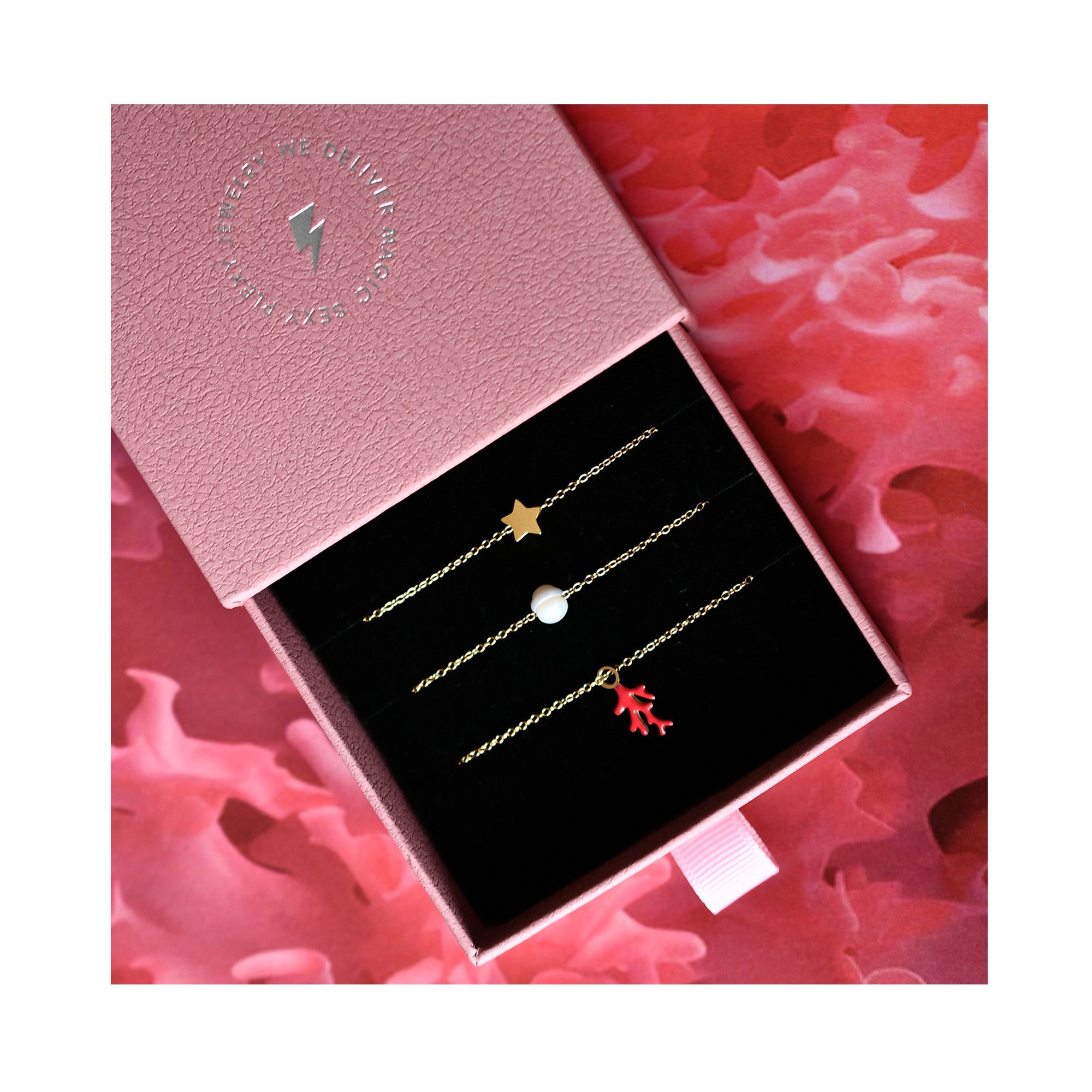 RED CORAL triple necklace / RED CORAL trostruka ogrlica