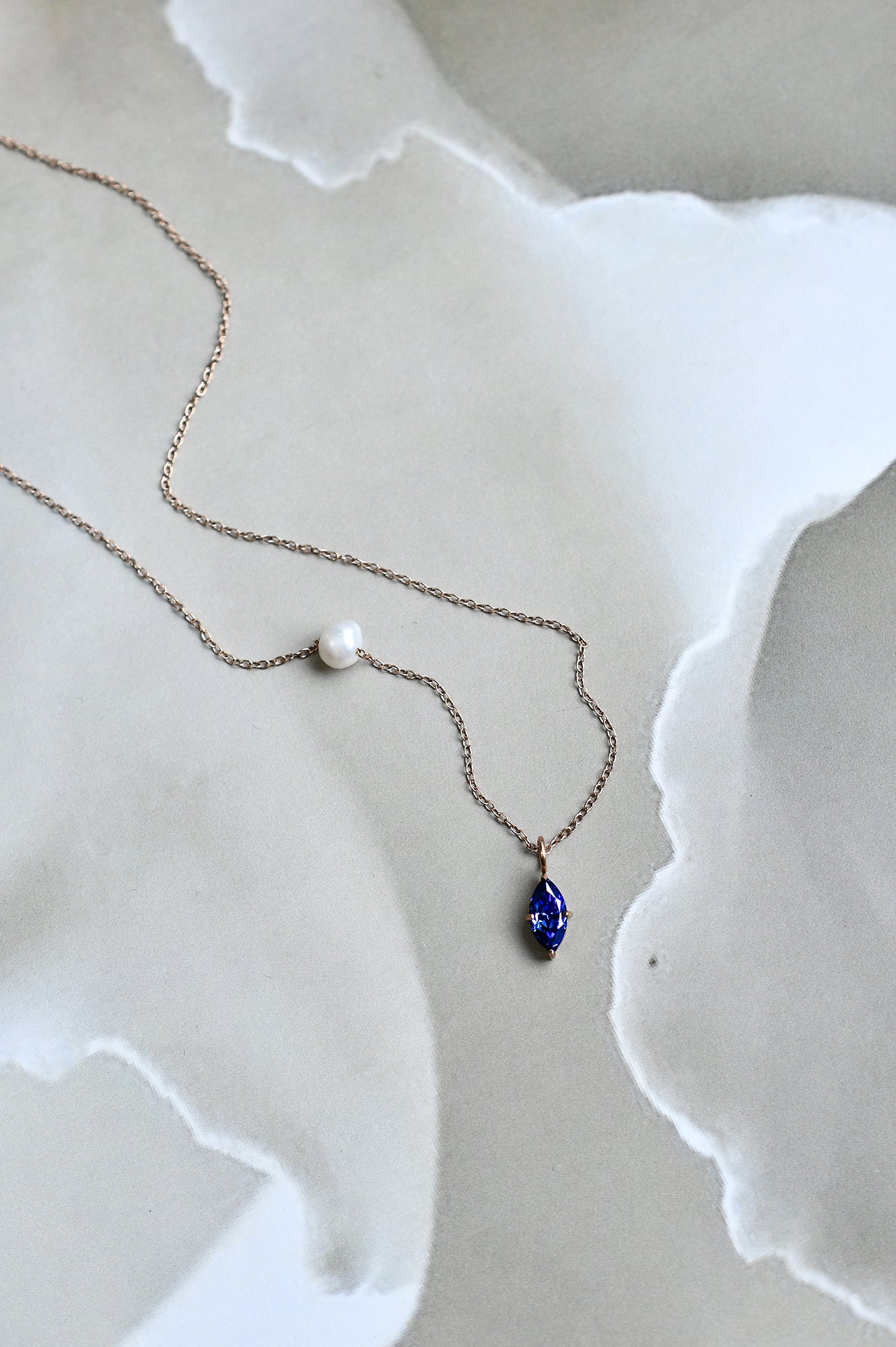 BLUE ROCK single necklace / BLUE ROCK jednostruka ogrlica