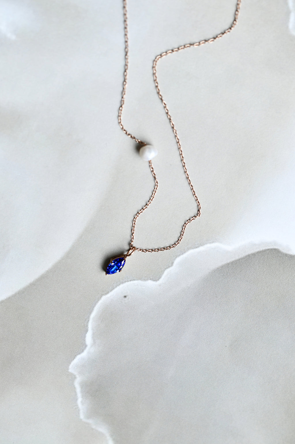 BLUE ROCK single necklace / BLUE ROCK jednostruka ogrlica