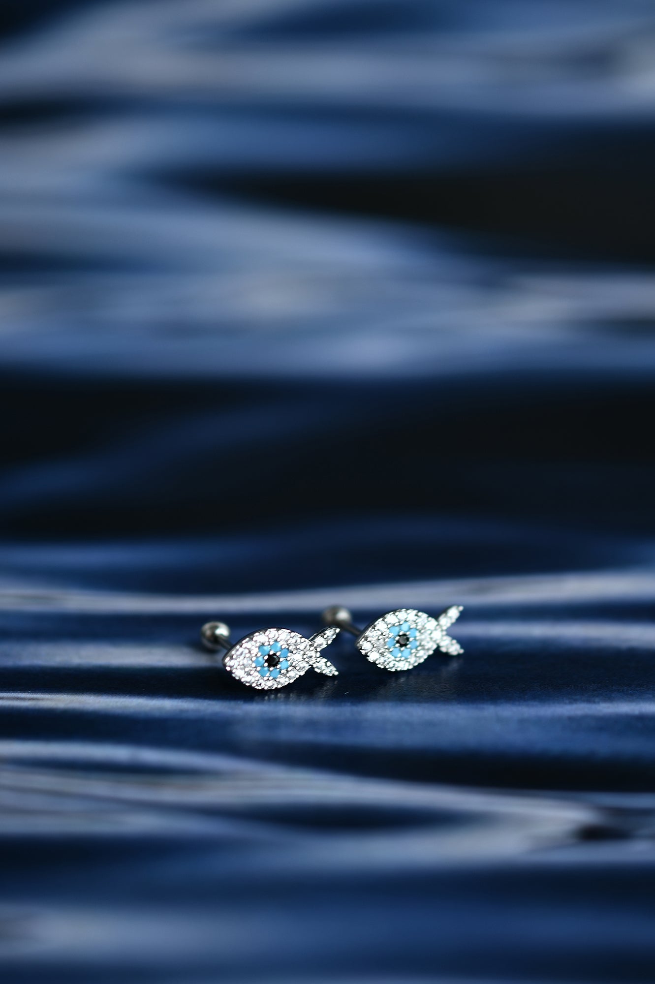 FISHY BUSINESS piercing earrings / FISHY BUSINESS piercing naušnice