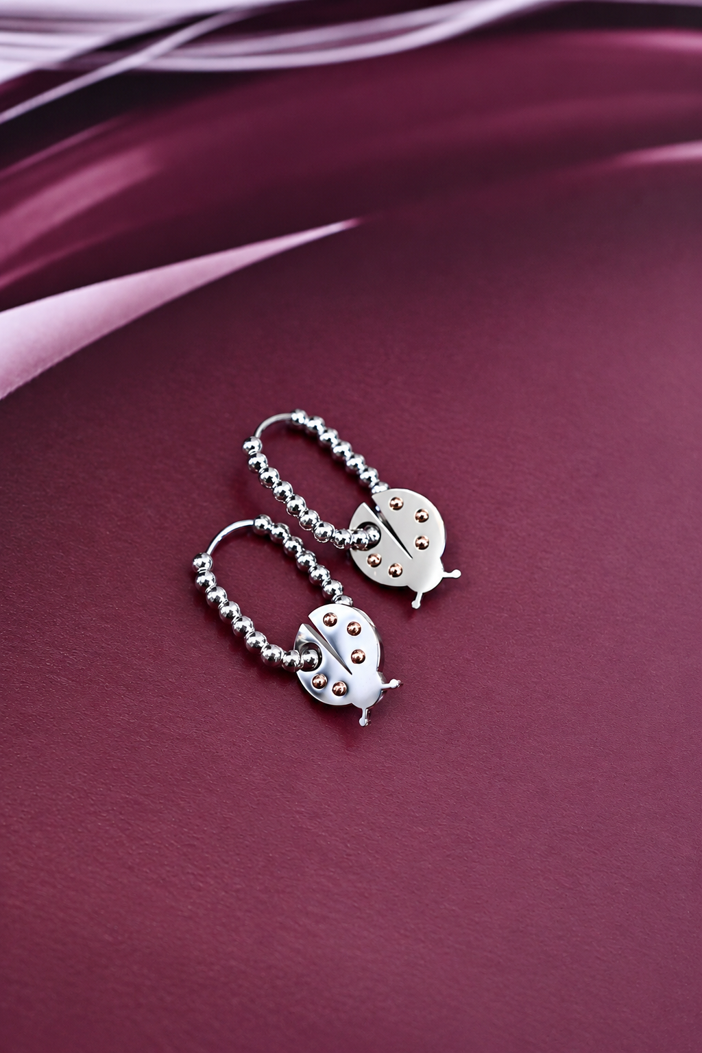 LADYBUG dot oval hoops / LADYBUG dot ovalni ringovi