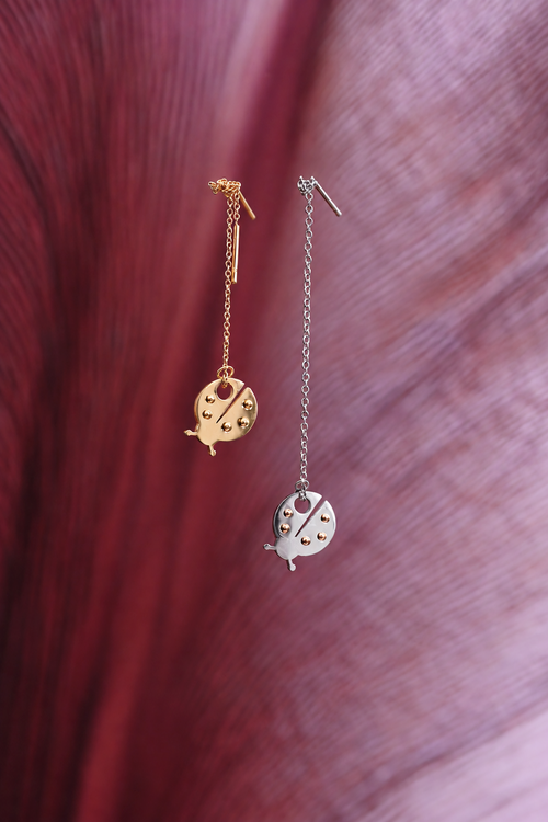 LADYBUG chain earring / LADYBUG viseće naušnice