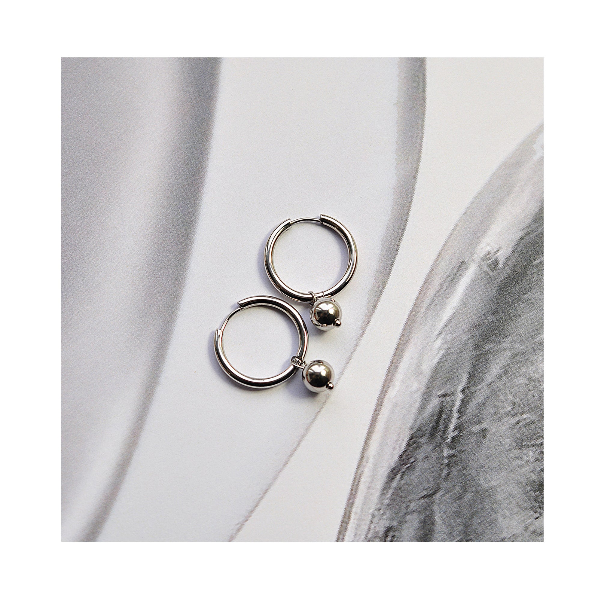 SNOW PEARL klassische Creolen / SNOW PEARL Ringovi 