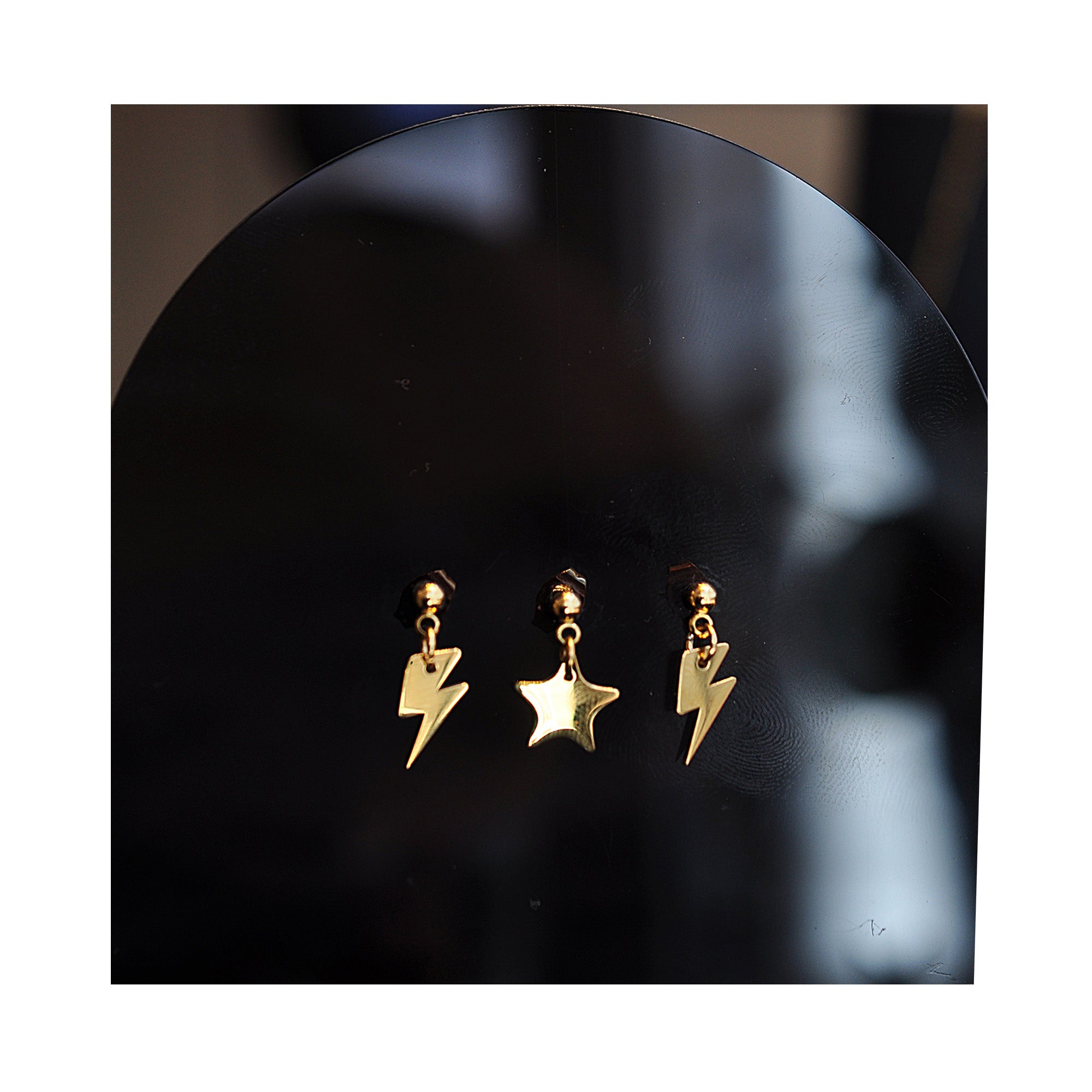 MOONCHILD Dot earring
