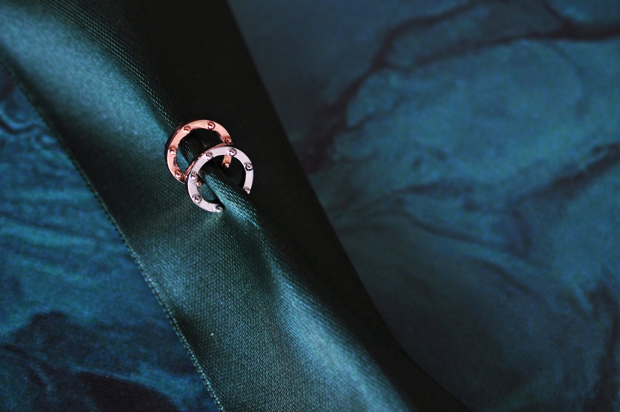 ROCK STUD Manschettenohrring / ROCK STUD Manschette naušnica 