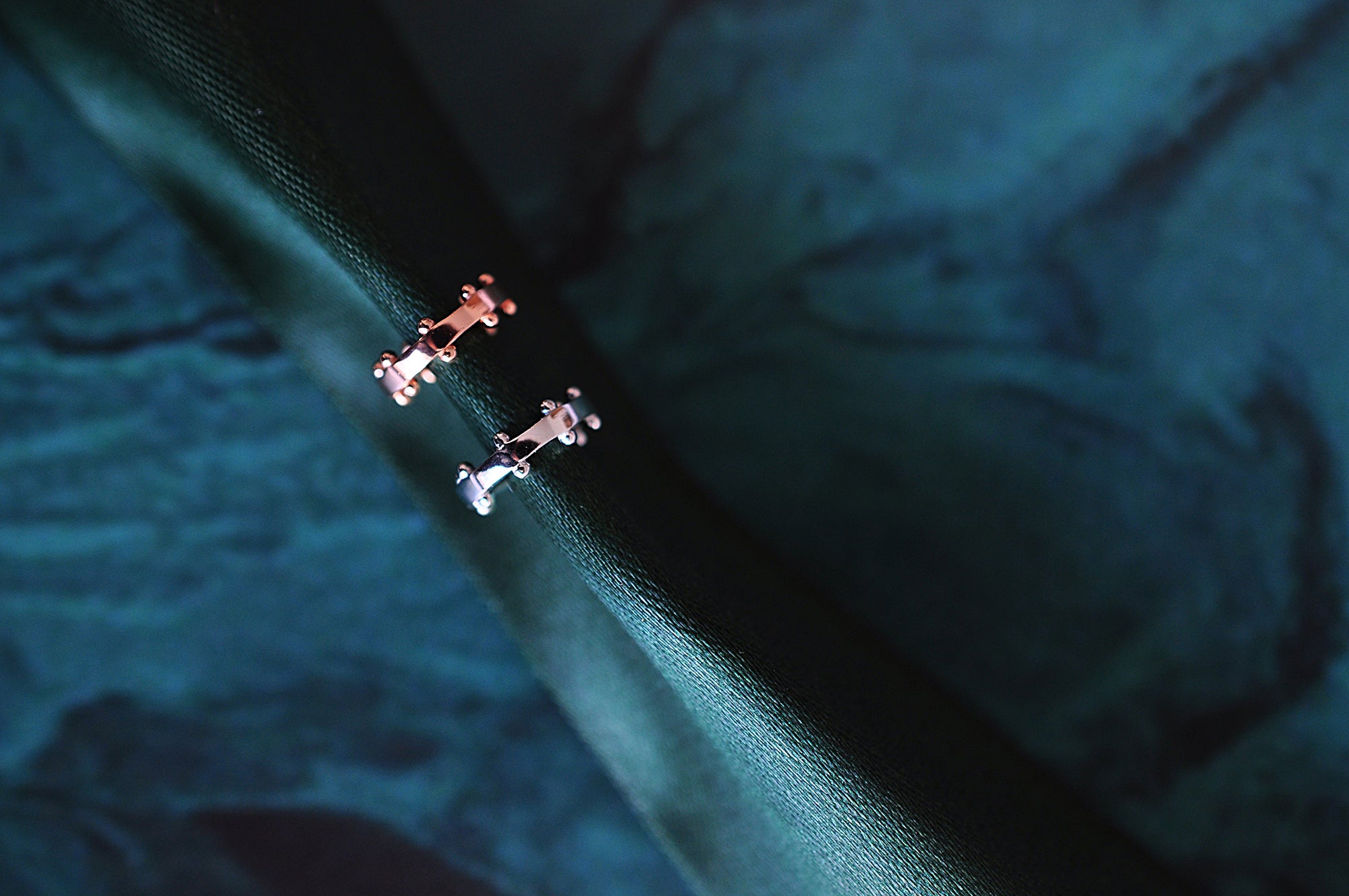 ROCK STUD Manschettenohrring / ROCK STUD Manschette naušnica 