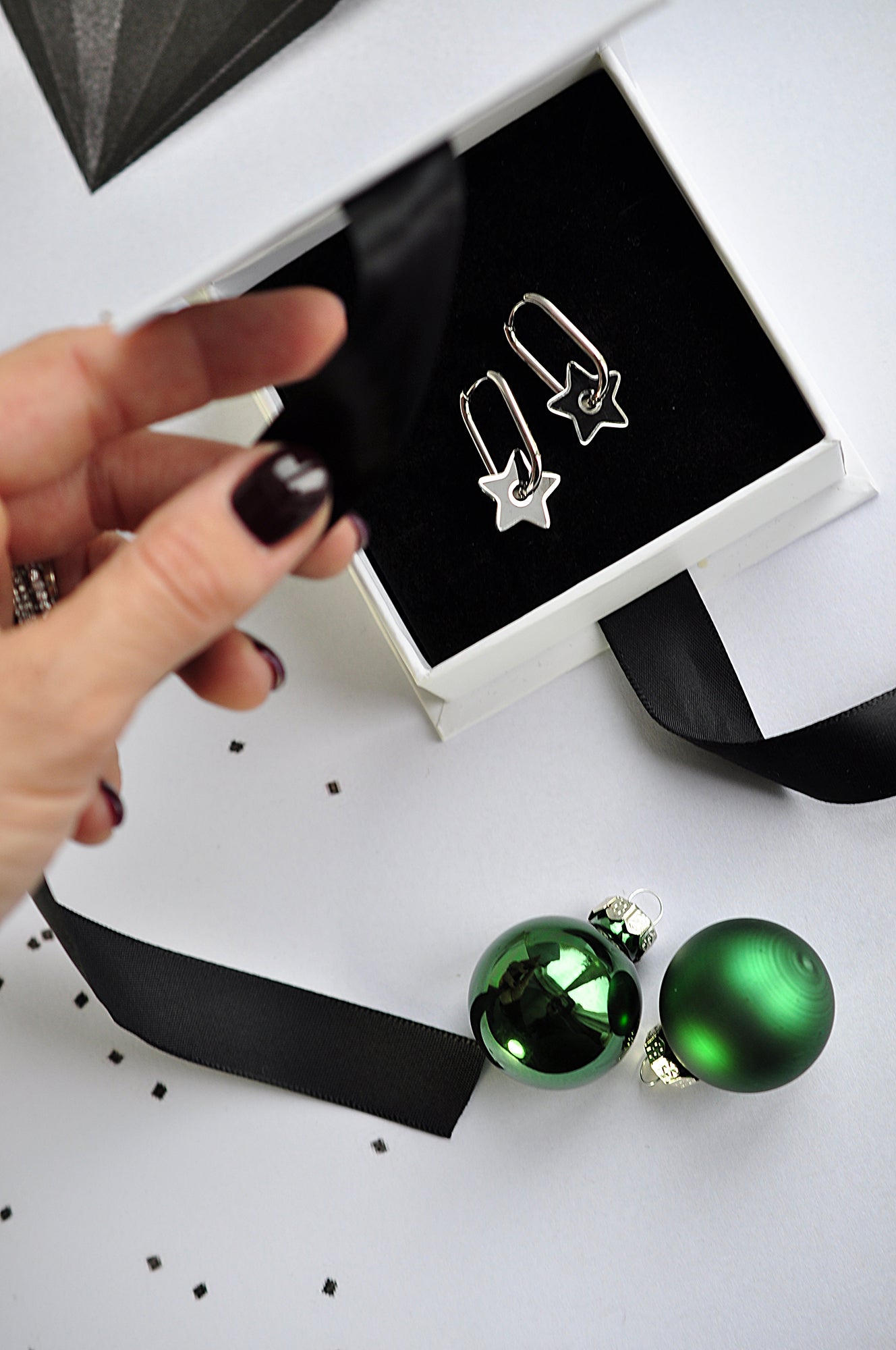 BLACK STAR oval hoops / BLACK STAR ovalni ringovi